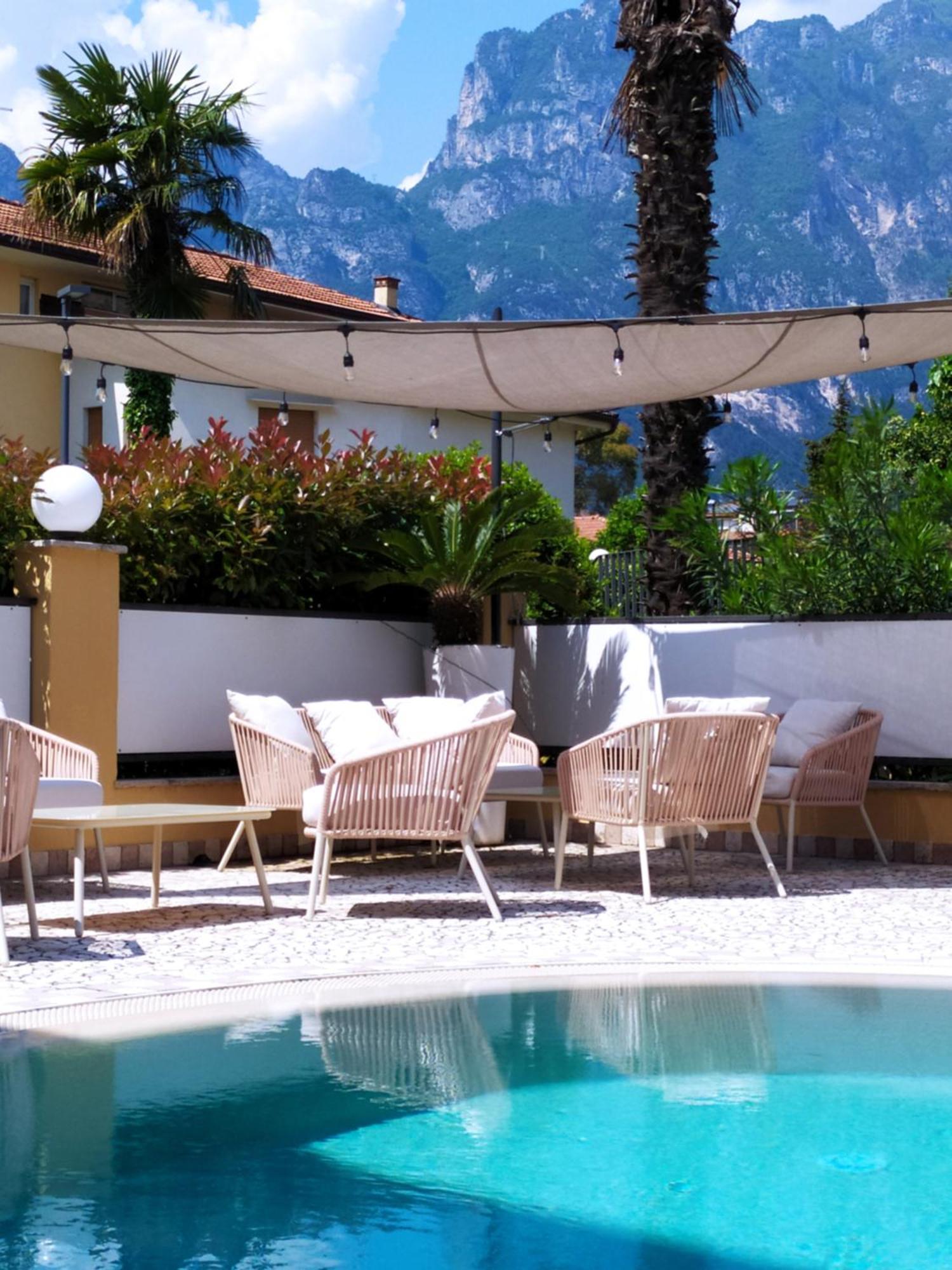 New Garden Hotel Torbole Sul Garda Buitenkant foto